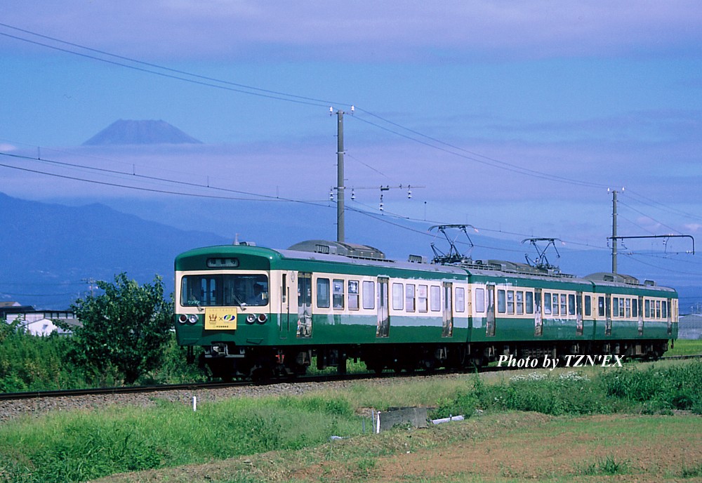 3000系3501編成（軌道線カラー）