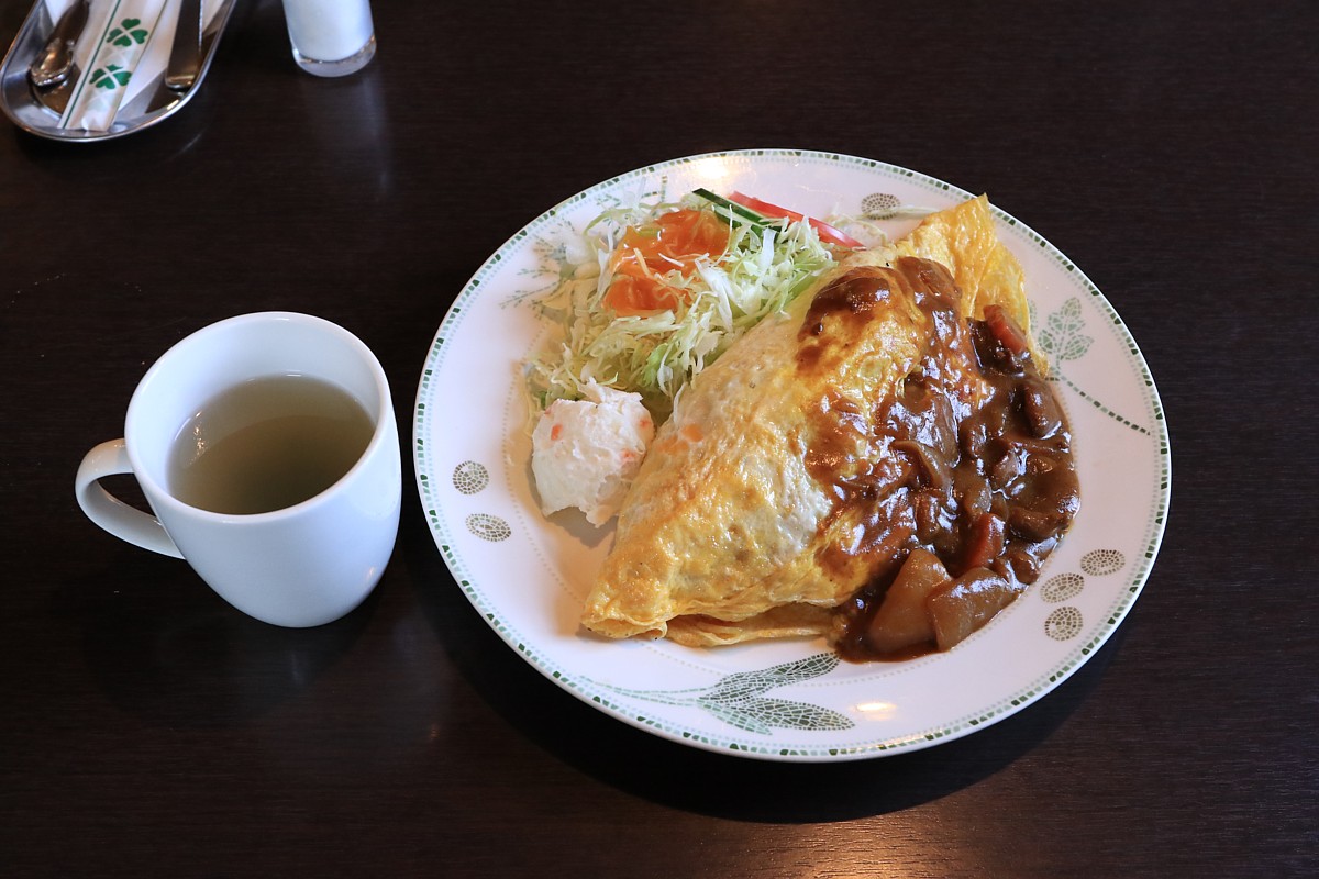 【珈琲 波无】カレーオムライス