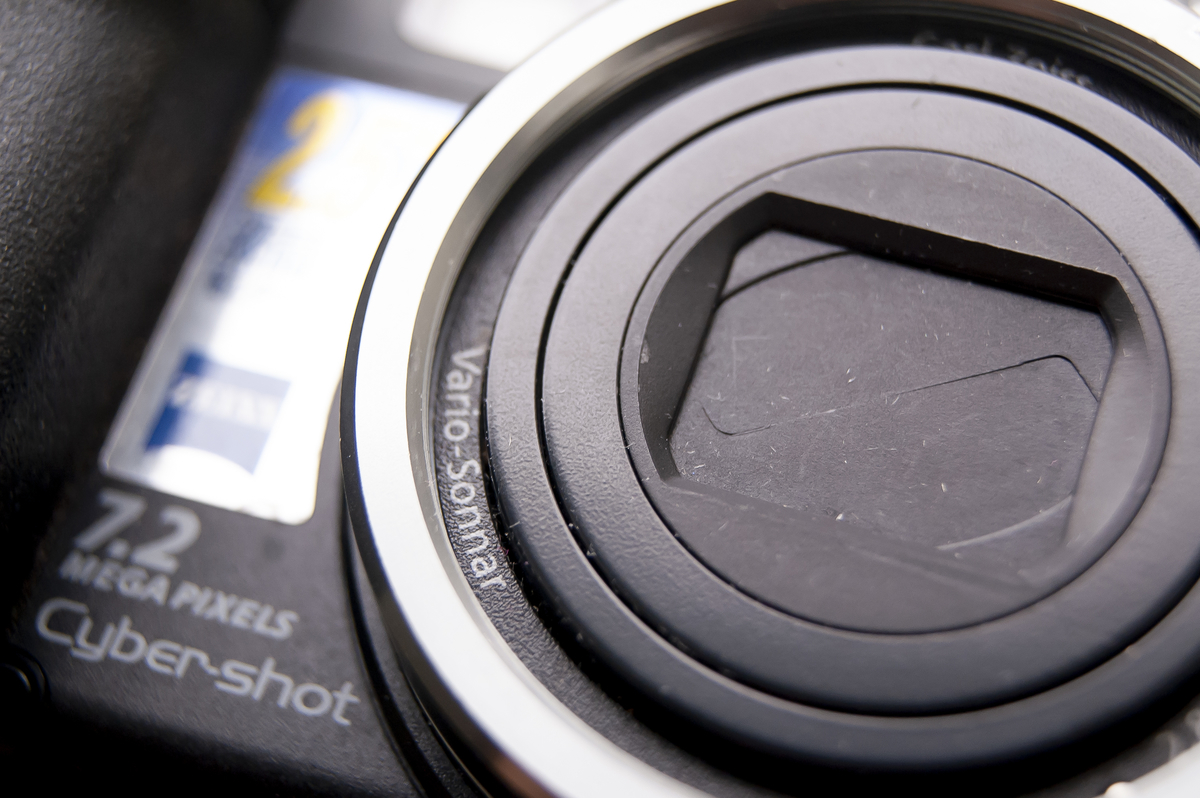 SONY Cyber-shot DSC－V3 嘆きのﾌﾞｲｽﾘｬｰ - 雑食カメラマンの