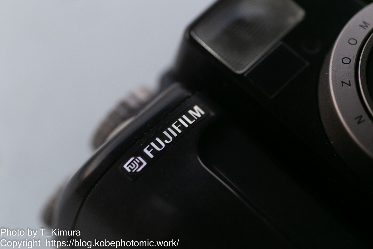 FUJIX DS-300 645判みたいな形ですが… - 雑食カメラマンの雑感記
