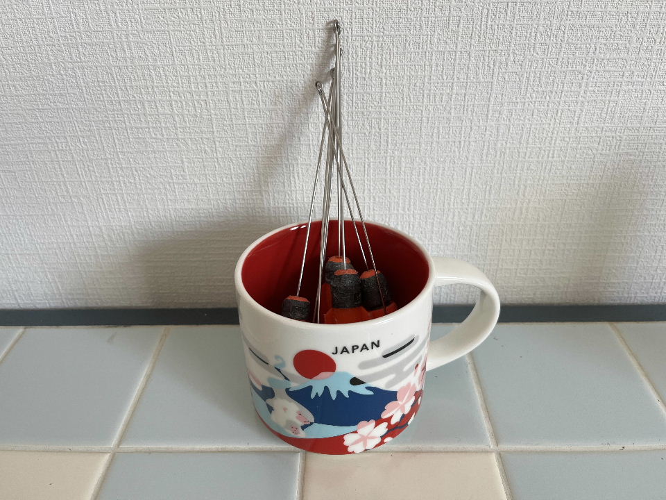 スタバのマグカップとジェット天秤