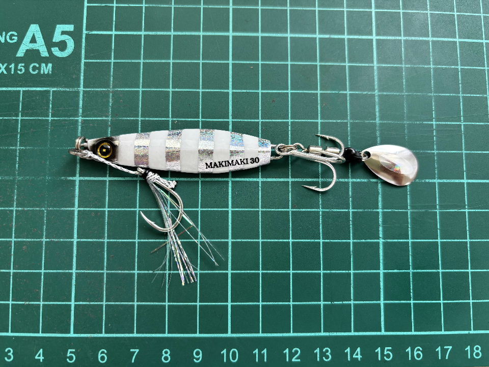 ジャックアイ マキマキ30g シルバー青夜光ゼブラ