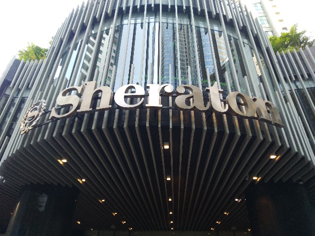 スラバヤで1番にぎやかな場所 Taka INDONESIA diary