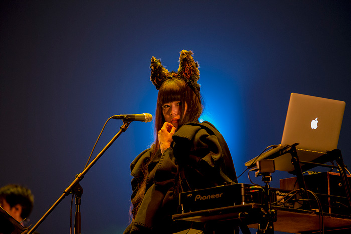 音楽にアートとサイエンスを融合しポストヒューマンに向けて壮大ないたずらを仕掛ける天才アーティスト やくしまるえつこ ルデラルで行こう
