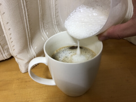 10秒で濃密もっちり泡!ダイソーの洗顔泡だて器「ほいっぷるん」のご紹介 10秒で濃密もっちり泡!ダイソーの洗顔泡だて器「ほいっぷるん」のご紹介