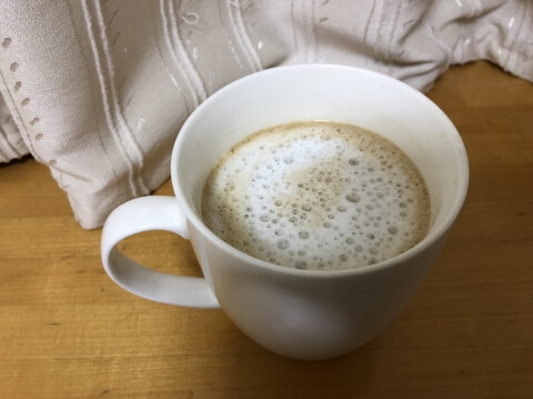 10秒で濃密もっちり泡!ダイソーの洗顔泡だて器「ほいっぷるん」のご紹介 10秒で濃密もっちり泡!ダイソーの洗顔泡だて器「ほいっぷるん」のご紹介