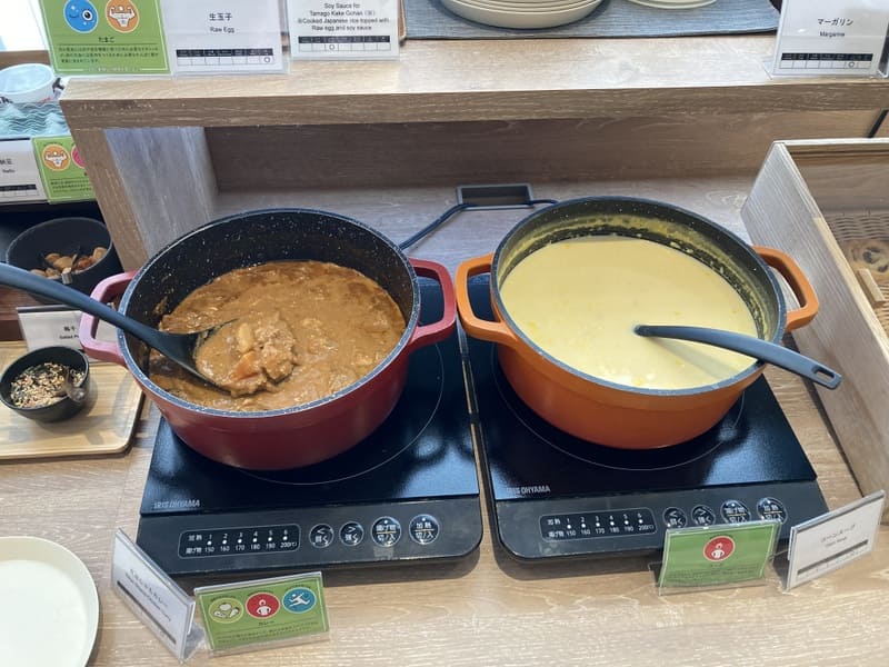カレーとスープの写真
