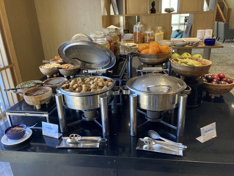 クラブルームの食べ物の写真1