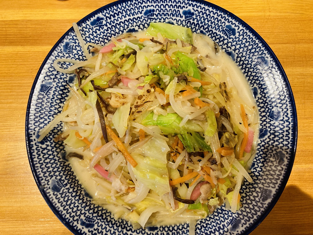 量は少なめだが豚骨＆あご出汁の旨みがイイ！】じげもんちゃんぽん