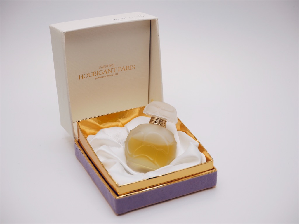 記念日 ウビガン CHANTILLY シャンティリー ダスティングパウダー