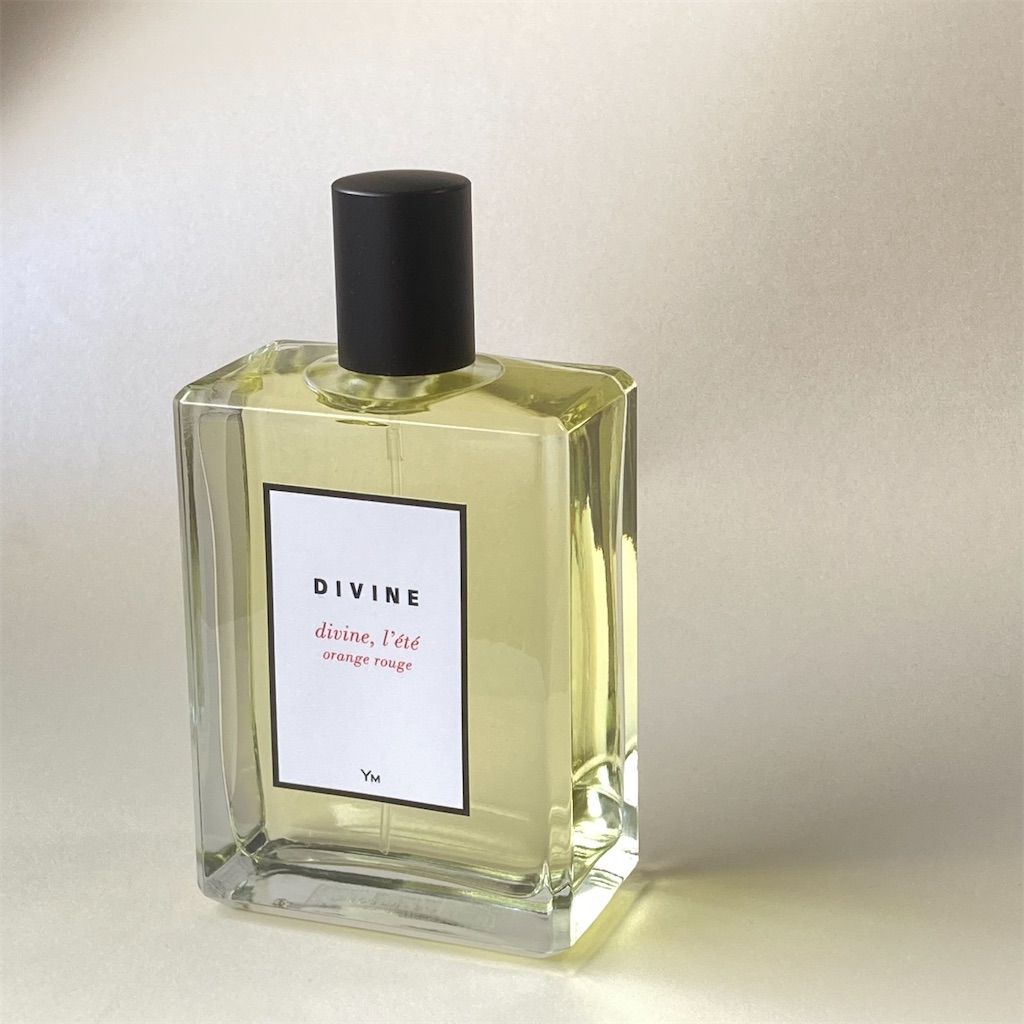 Divine, l'été | Orange Rouge / Narguilé (2022) - La Parfumerie Tanu