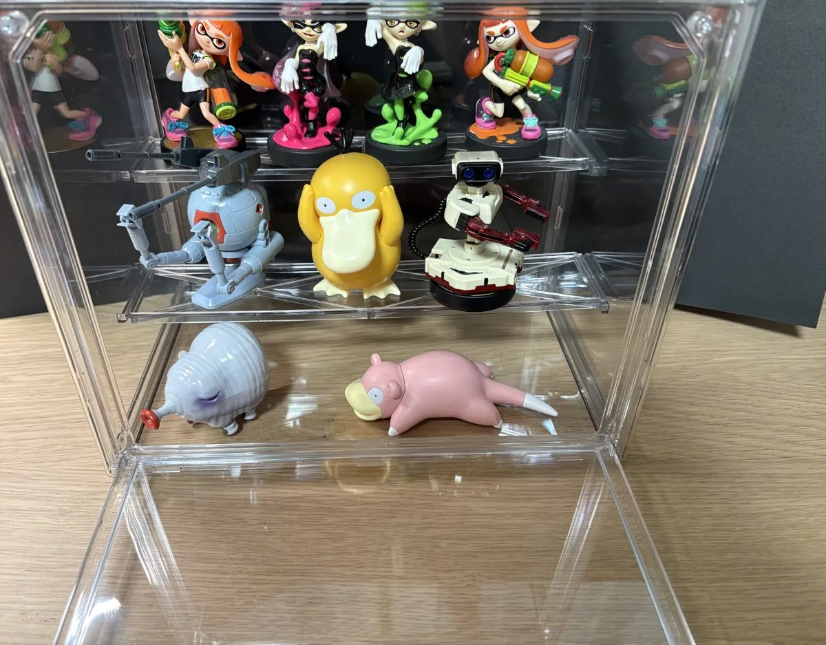 ダイソー】500円の透明コレクションケース(組み立て式)が神コスパ
