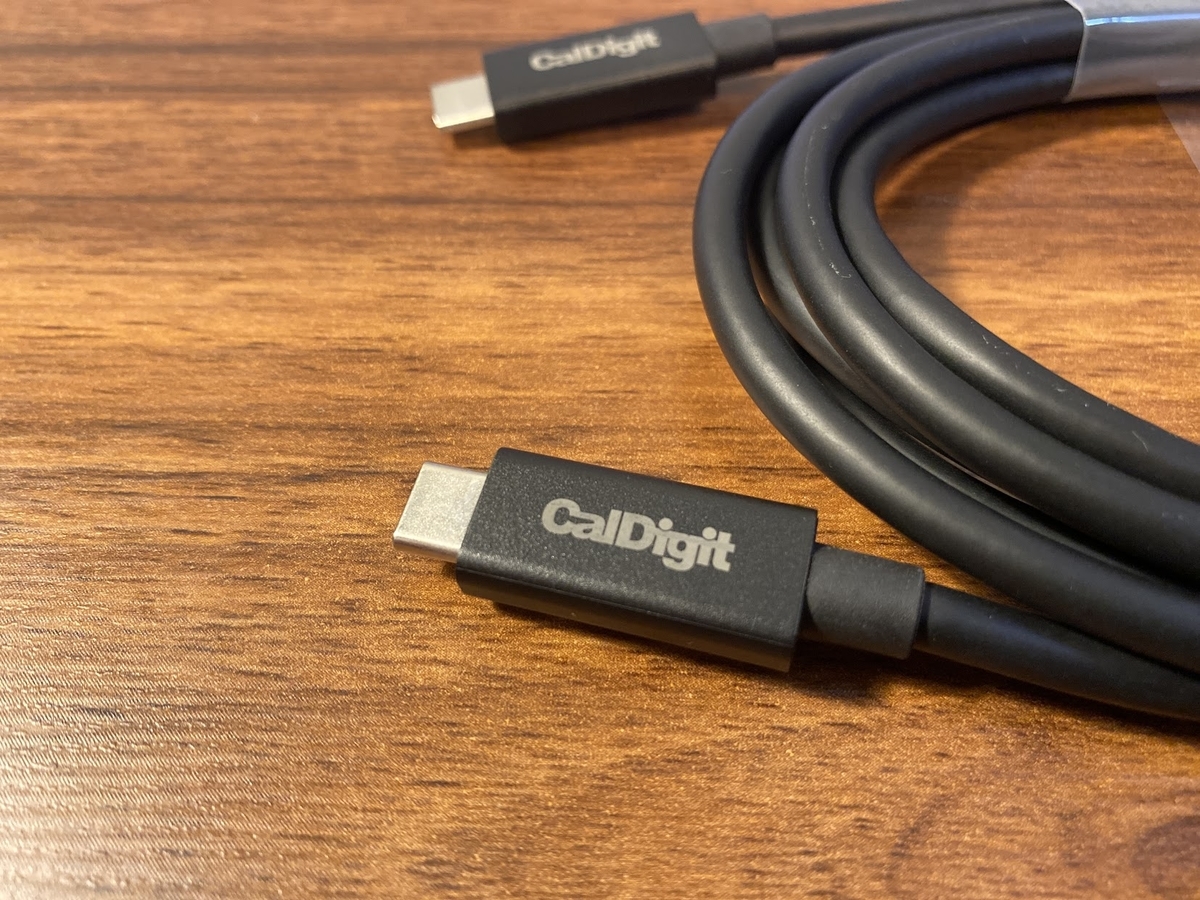 CalDigit Thunderbolt 4(2.0m)購入|かなりデスクがすっきりしました 