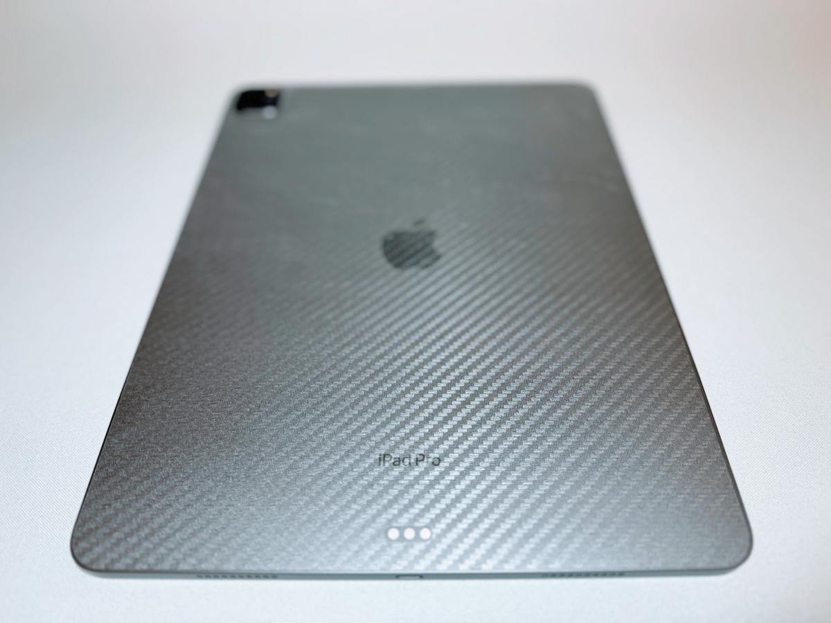 背面の傷防止の為、iPad Pro 12.9インチに「バックスクリーン 