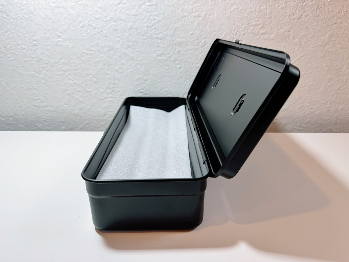 TOYO TOOL BOX」2種類購入してみました。 男心をくすぐる「鉄製