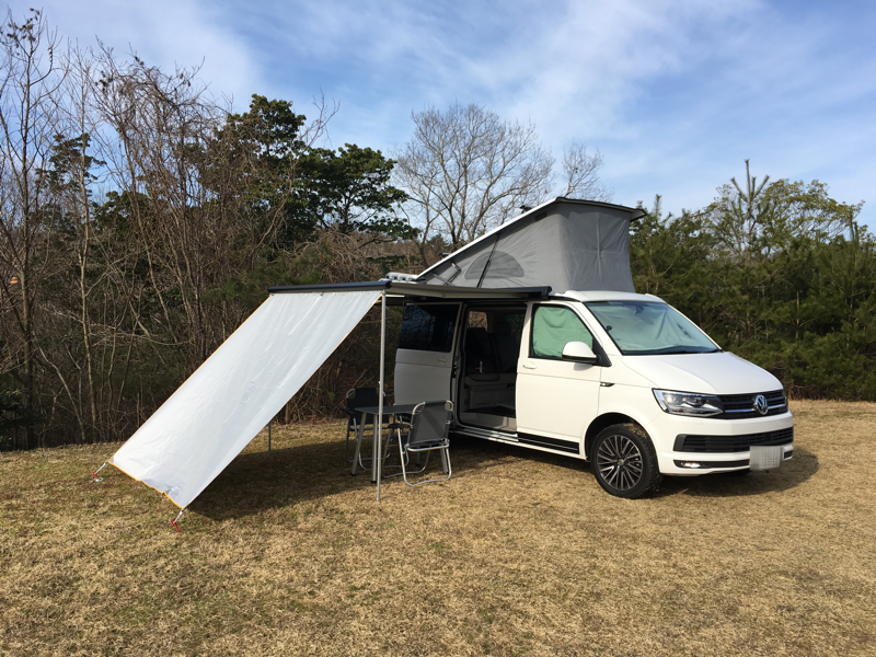 車の横に超快適なアウトドアリビングを作ろう【VW T6 California Beach  