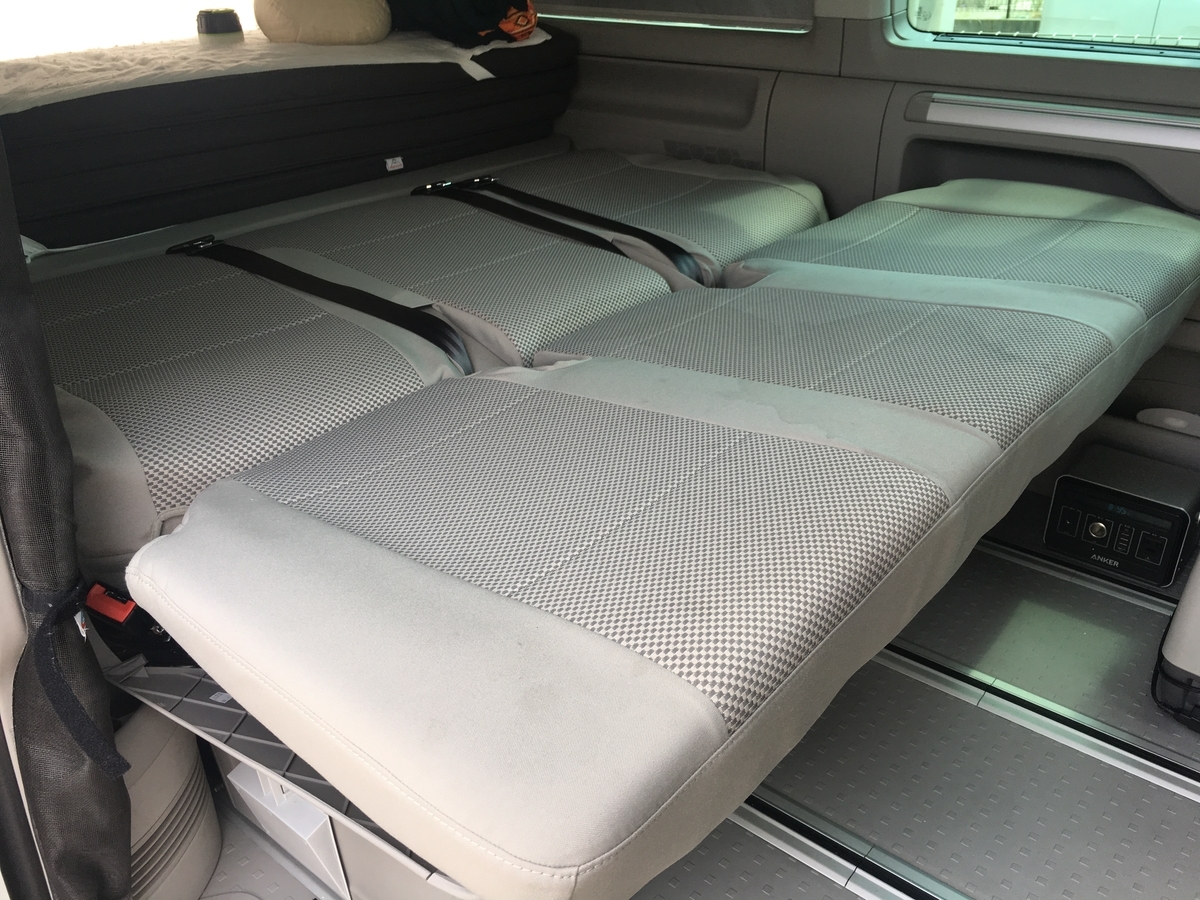 車のシートカバーの実力を検証 強制的に Vw T6 California Beach Vwt6ビーチで行く外遊びログ 車のシートカバーの実力を検証 強制的に Vw T6 California Beach Vwt6ビーチで行く外遊びログ