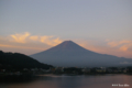 [山梨県][富士五湖][富士山]朝焼けの富士