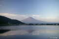 [山梨県][富士五湖][富士山]朝焼けの逆さ富士 I