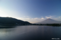 [山梨県][富士五湖][富士山]夜明けの富士と河口湖