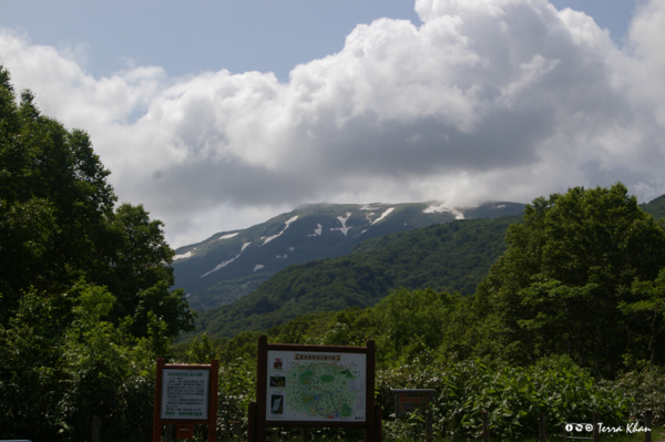 賀老高原キャンプ場から望む狩場山