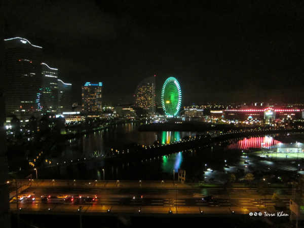 クロスゲートから望む横浜夜景