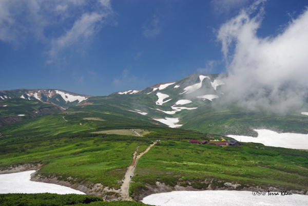 黒岳石室とお鉢平登山道