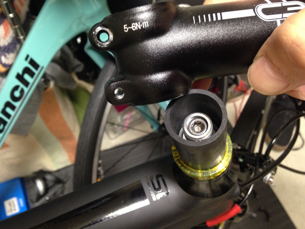 ロードバイクのステムをカーボンの110mm トップカバーを5mmに交換 Tiny Bicycle Club