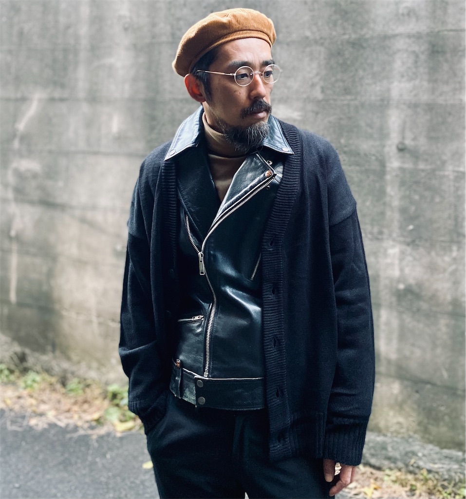 カーディガンのアウター使いでジージャンやライダースもインナーに メンズコーデ Tiny Style Salon