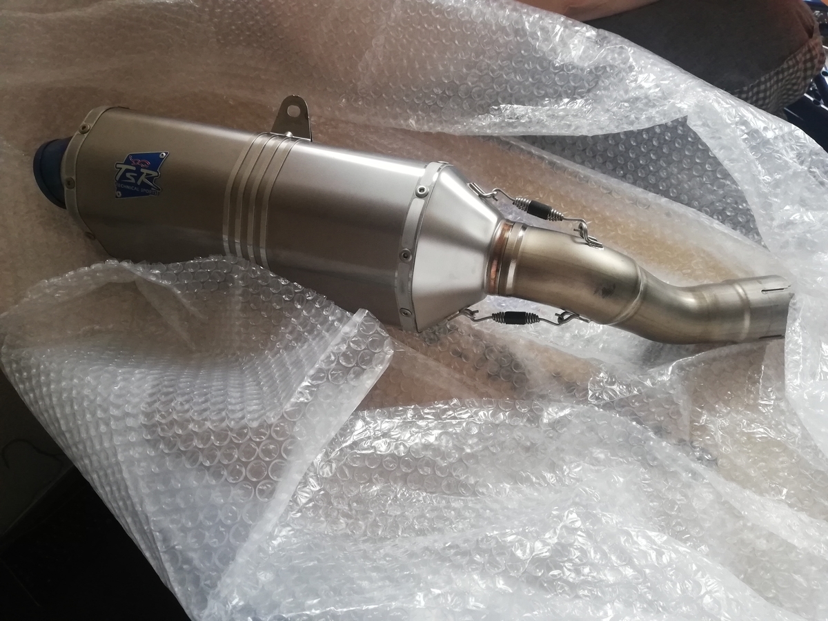 TSRスリップオンマフラー交換＆2020年走り納め - とぅでいのじゆうちょう