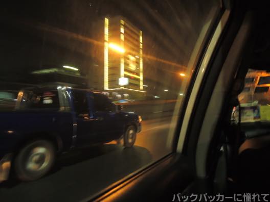 ラチャテウィーのローカル飲食店「ジェー・ゴーイ」とドンムアン空港へ向かった旅の終わり 20150616202524 - ラチャテウィーのローカル飲食店「ジェー・ゴーイ」とドンムアン空港へ向かった旅の終わり
