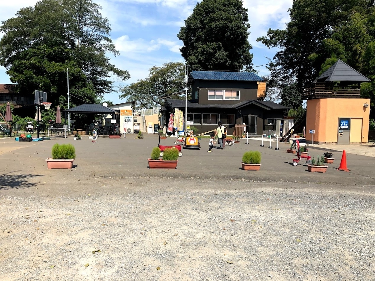 お出かけスポット 埼玉県 所沢市 ツリーハウス カフェ オシャレなツリーハウスでお食事してきました サイの遊び場 Family Life