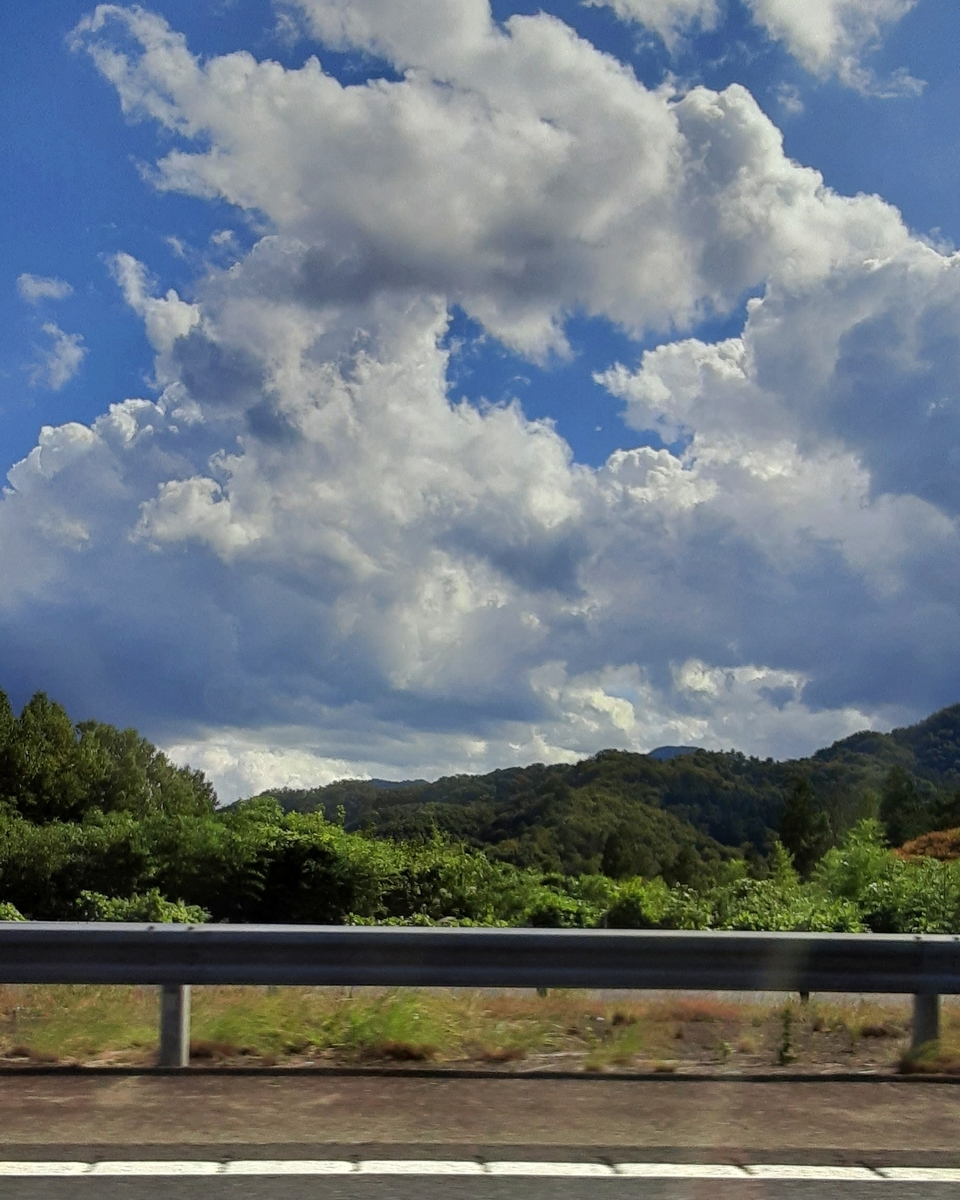 空と雲の風景写真 サイズは相談 空と雲03 | 無料の高画質フリー写真