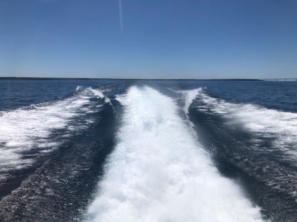 目指せマッキナック島 マキノー島 Mackinac Island 上陸するためにフェリーにまず乗ります としぼうのエンジョイ ライフ ゴルフ グルメ 旅行