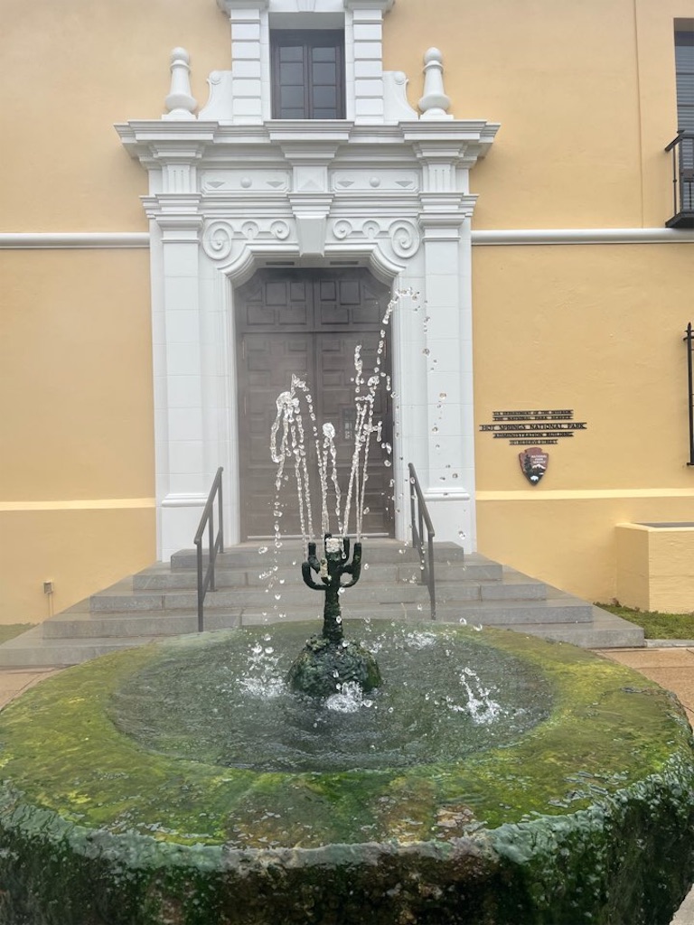 アーカンソー州ホットスプリングス どうやって温泉を楽しむのが良いかビジターセンターに聞いてきました。 としぼうのエンジョイ・ライフ ゴルフ