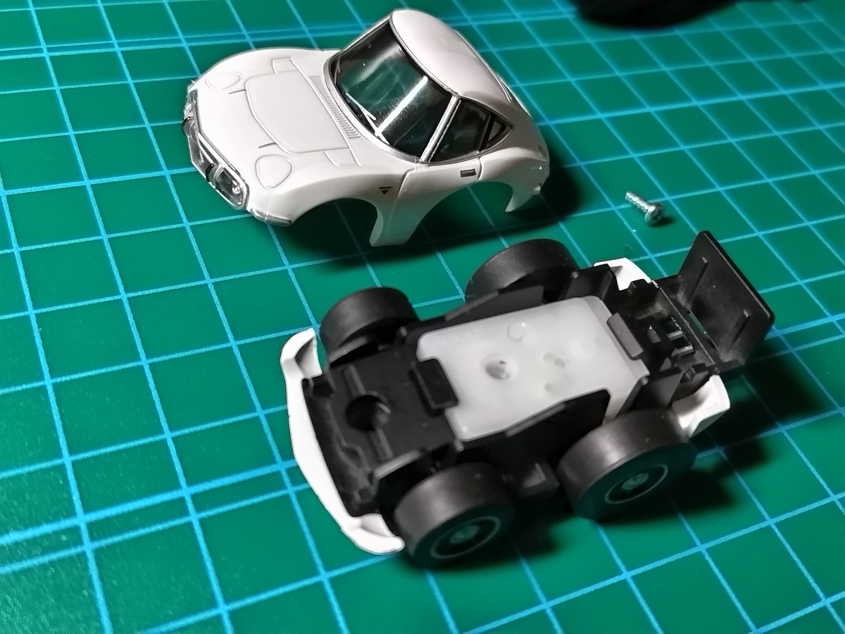 チョロQ】トヨタ2000GTを購入しました！ そして分解！ - トイラジ