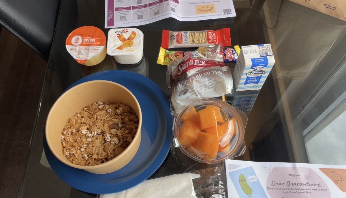 オーストラリアホテル隔離 14日間分の食事を全て公開 写真メイン 元バックパッカーが海外の大学院で博士号を目指すブログ