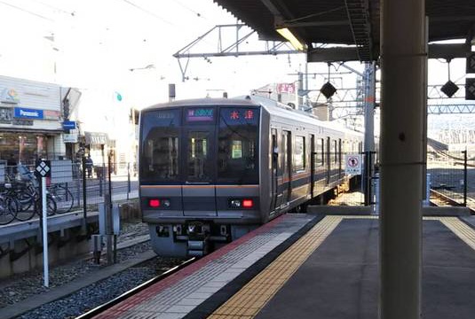 JR西日本の207系