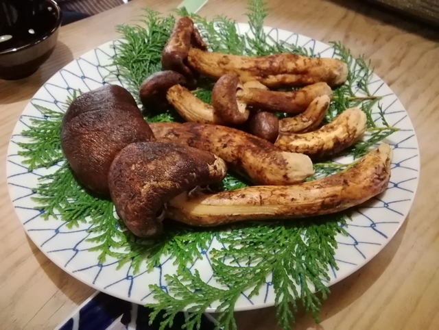f:id:TsuSUZUKI:20191005005220j:image 地物の松茸