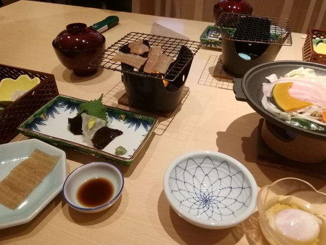 f:id:TsuSUZUKI:20191112054808j:image お宿の朝ご飯その2