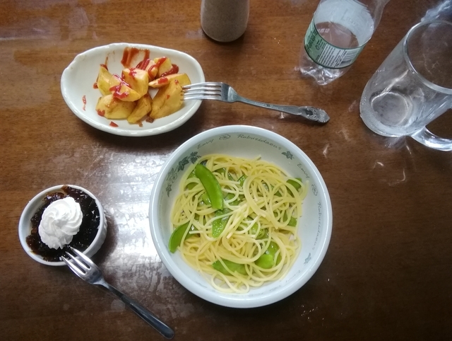 エンドウペペロンチーノでお昼 2020 