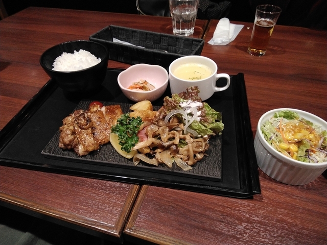 土山 SA で夕食 2023 