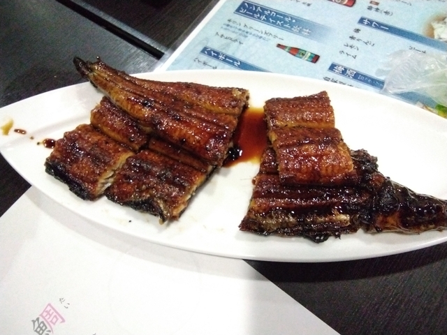 ある日のディナー 2025 その５ 鰻蒲焼き 