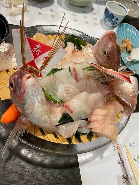 ある日のディナー 2025 その５ 鯛の刺身姿盛り 