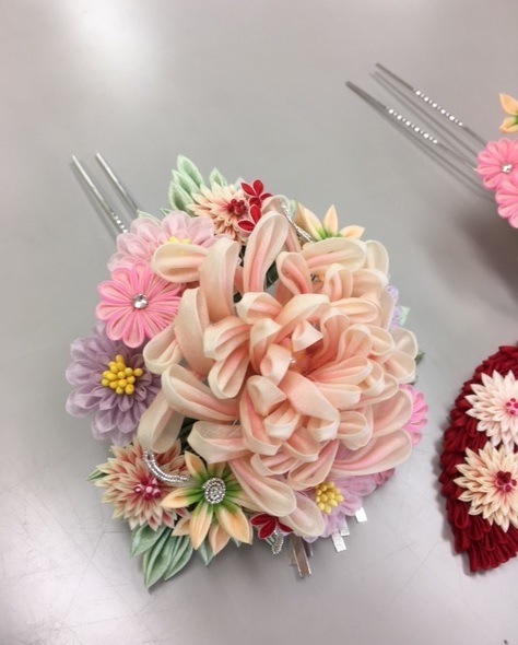 f:id:Tsumamikanzashi:20200930141816j:plain f:id:Tsumamikanzashi:20200930141816j:plain