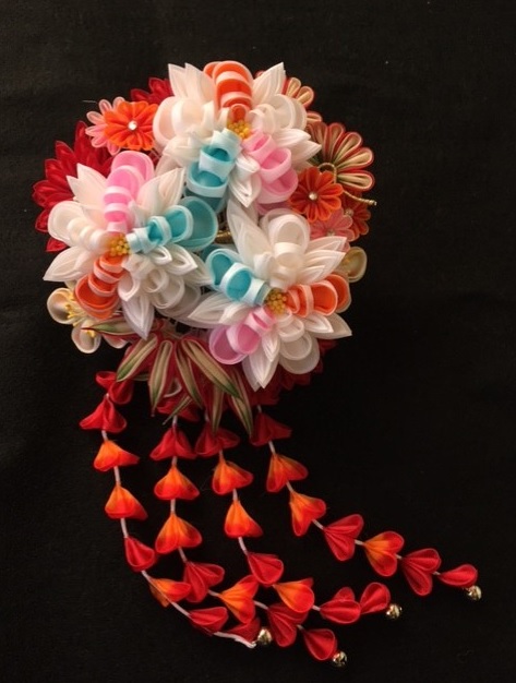 f:id:Tsumamikanzashi:20201004130040j:plain f:id:Tsumamikanzashi:20201004130040j:plain