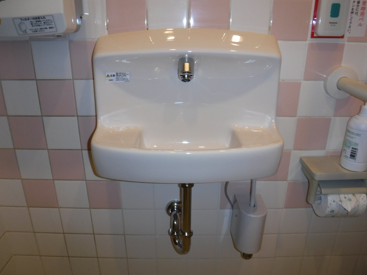 TOTO 壁埋め込み手洗器 一式 L570 (給水管、配水管、カバー、取り付け