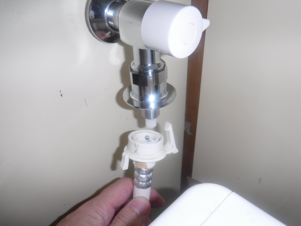 洗濯機用横水栓 TW11GR TW11GR DIY・工具 TOTO 洗濯機用 緊急止