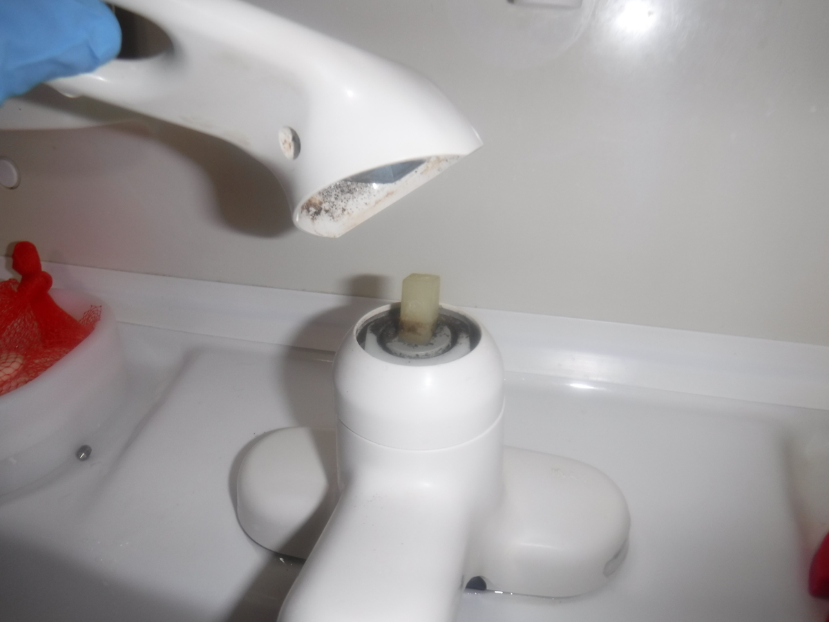 洗面台ｼﾝｸﾞﾙﾚﾊﾞｰ水栓 ｶｰﾄﾘｯｼﾞ交換 Inax ｼﾝｸﾞﾙﾚﾊﾞｰ混合水栓 Lf 4355s Mb3 あなたにも出来るかも 水道修理ブログ