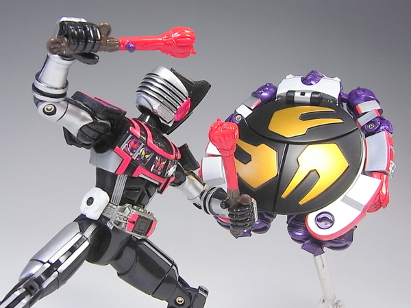 【新品・未開封】FFRシリーズ11 仮面ライダーディケイド コンプリートフォーム 新品・未開封】FFRシリーズ11 仮面ライダーディケイド